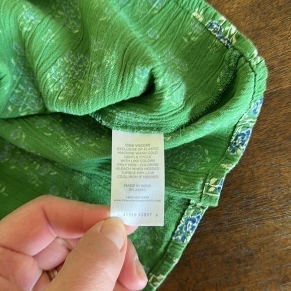 Dip green small scrunched top, puff sleeve floral - Picture 4 of 4